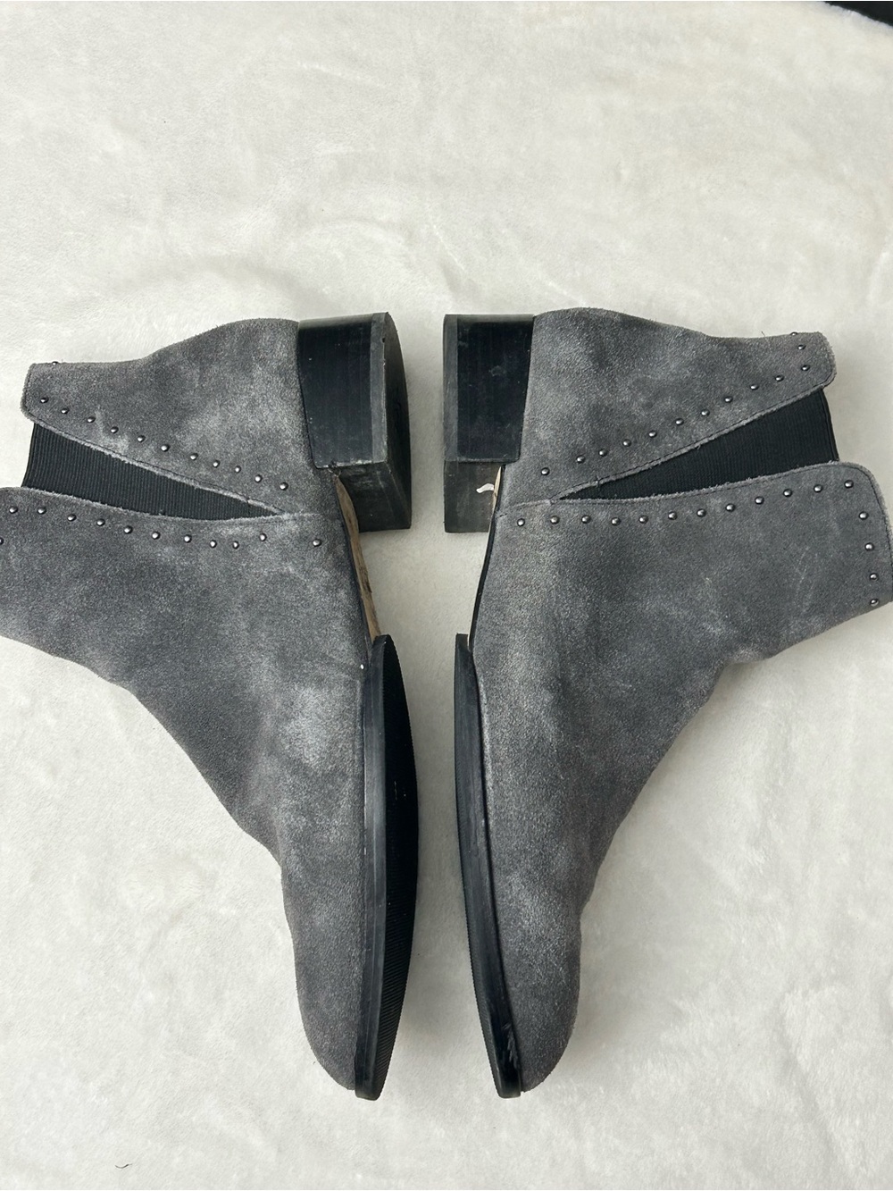 Donald J. Pliner Charcoal Grey Suede Pointed Ankle Booties Stud Accents Size 10 - Picture 4 of 8